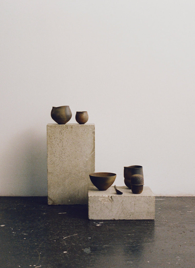 Yuichi Romita Katakuchi Pourer Small | Ash Brown
