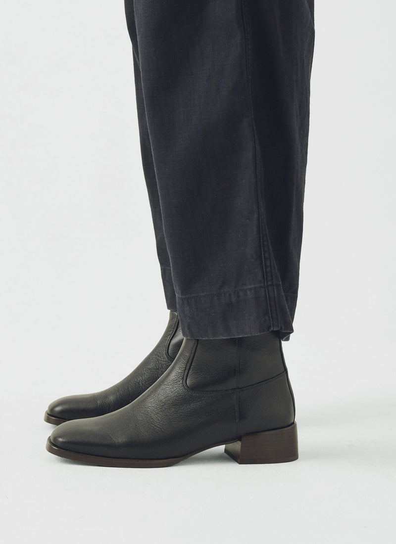 Chie Mihara Leather Zip Up Boots | Black