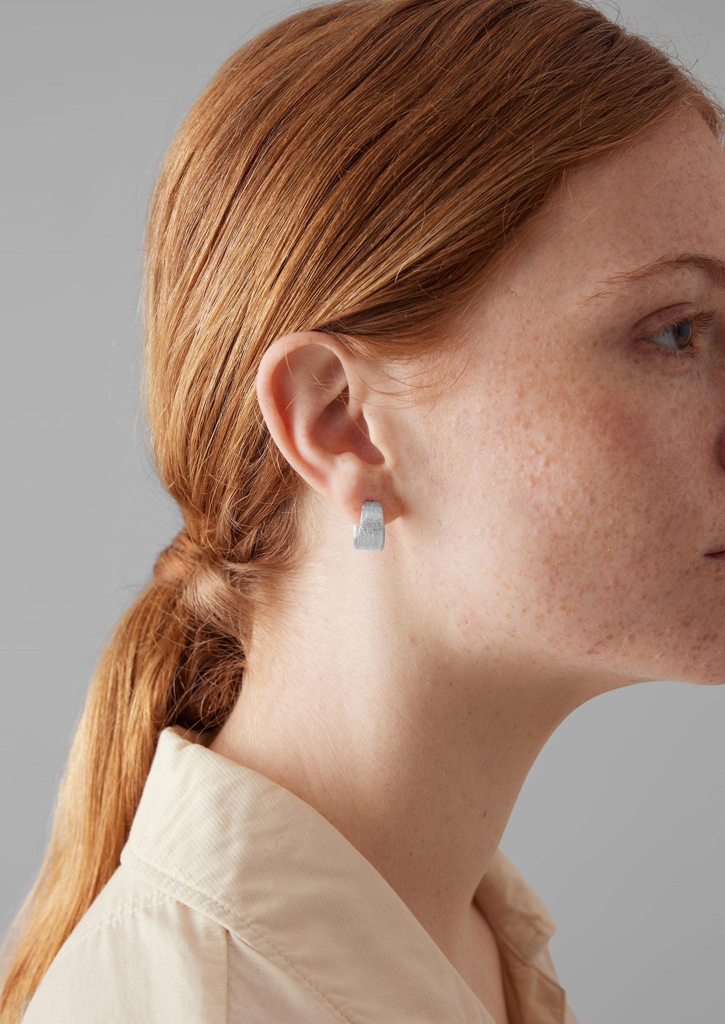 Emily Nixon Sculptural Hoop Earrings | Silver