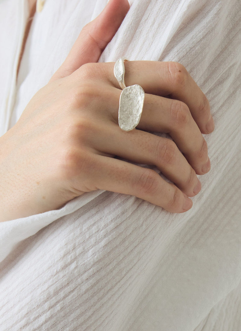 Emily Nixon Quoit Silver Ring | Silver