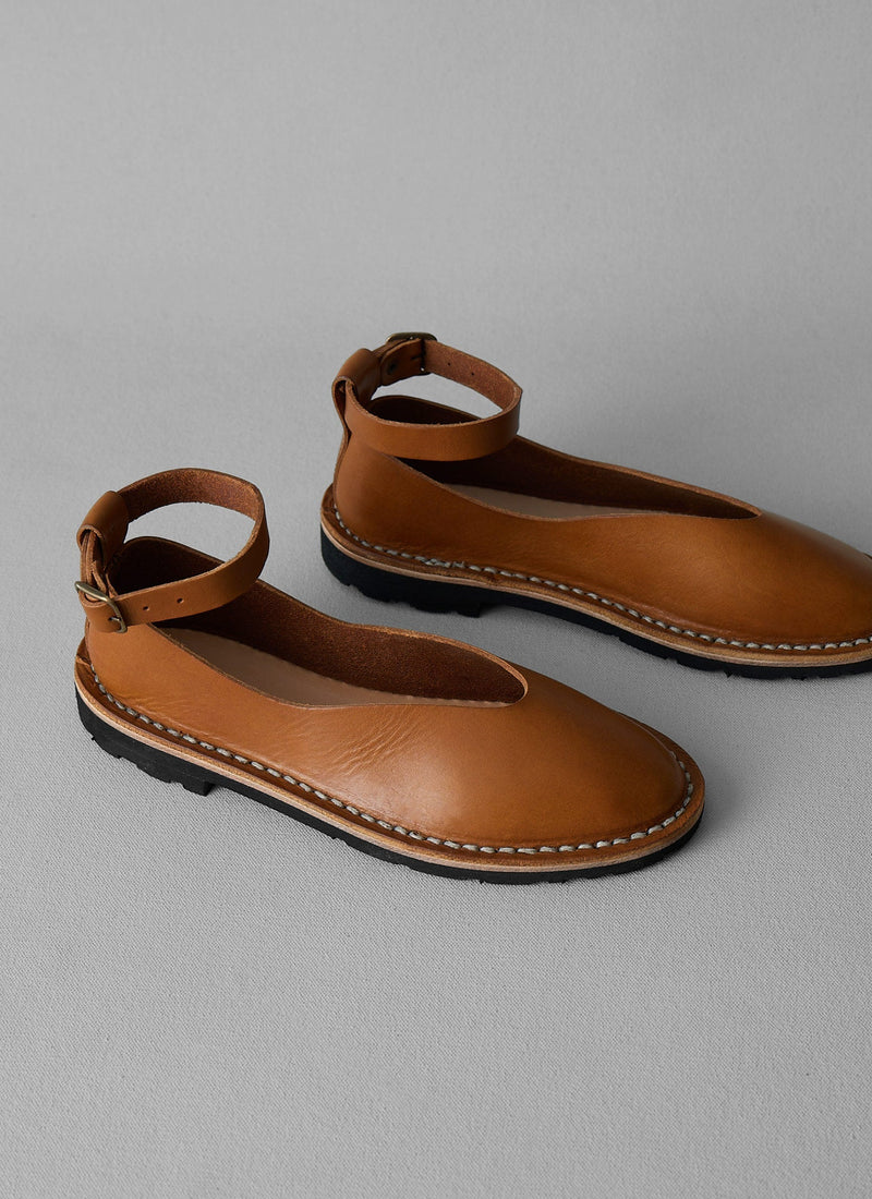 Steve Mono Artisanal Pumps | Tan