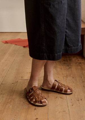 Vibae Leather Fisherman Sandals | Tan