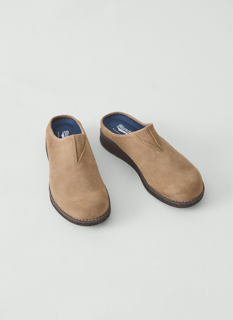 Blundstone Cork Suede Slip On Clogs | Sand