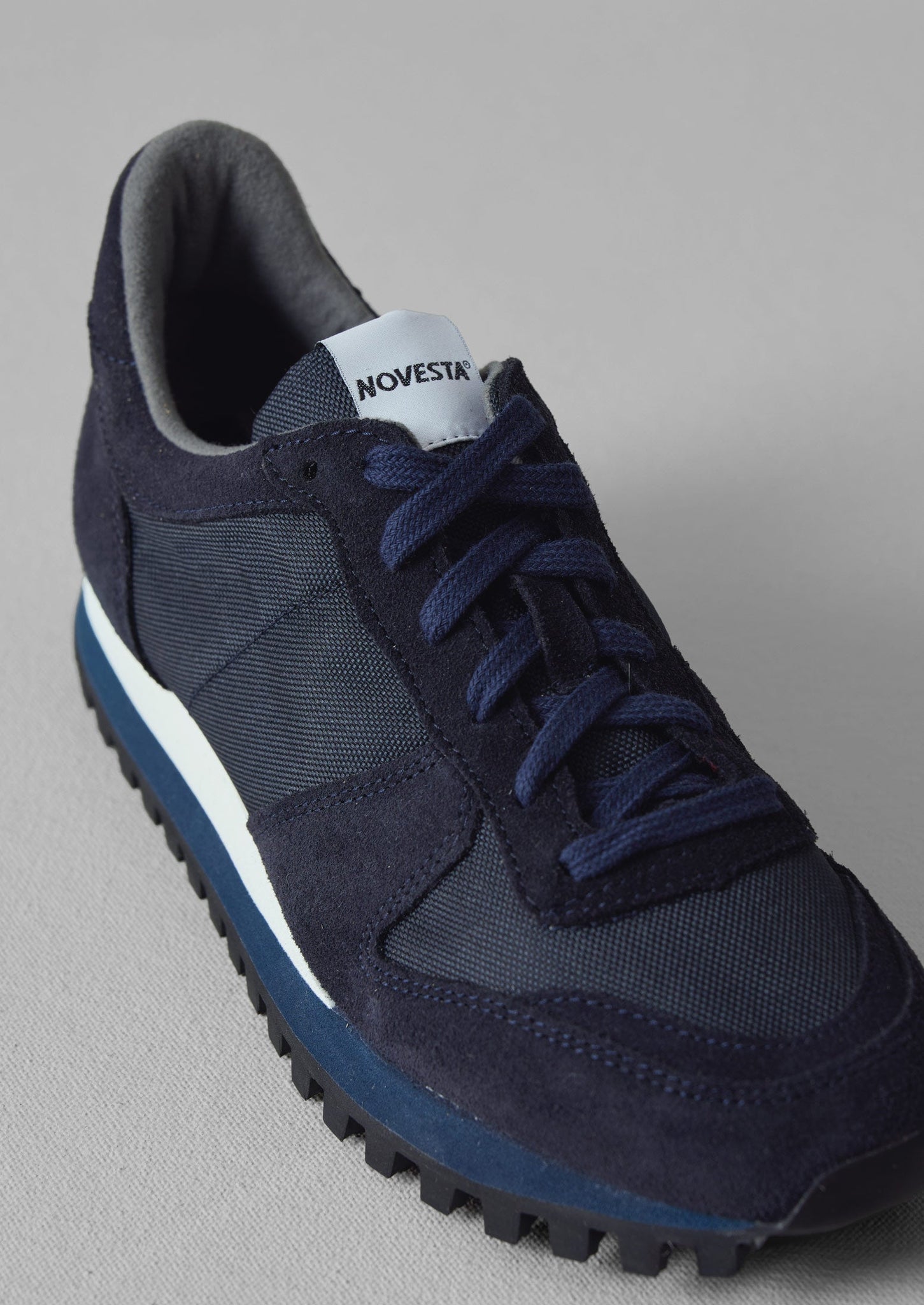 Novesta Marathon Trail Trainers | Dark Navy