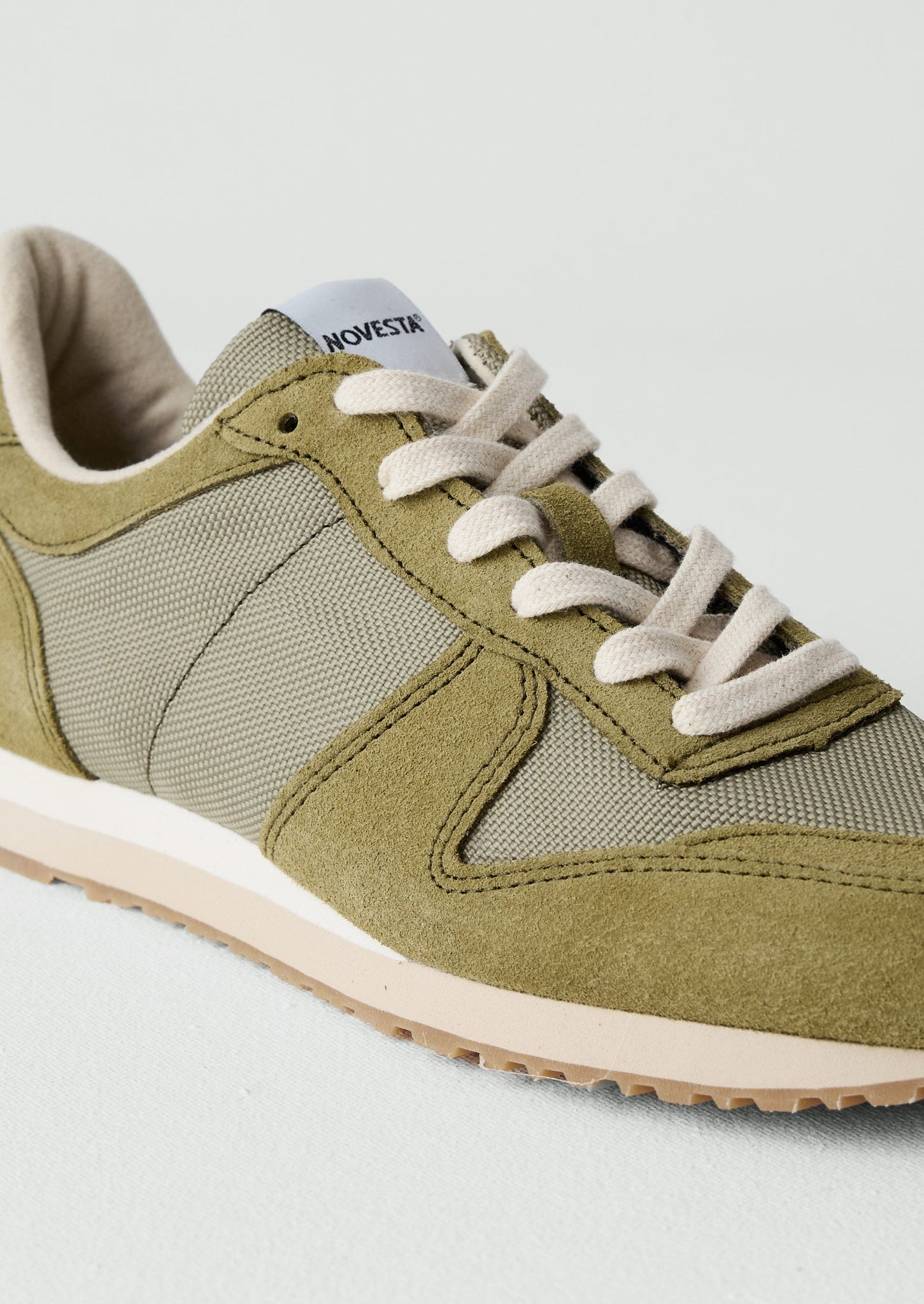 Novesta Marathon Trail Trainers | Bronze Green