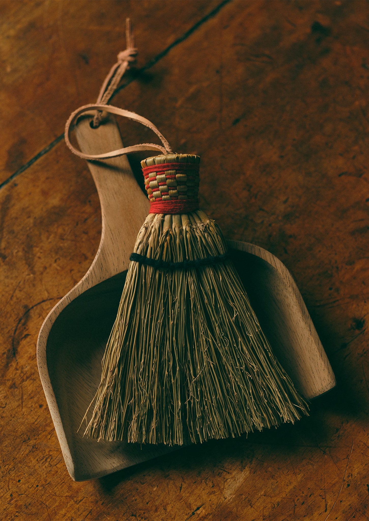 Sorghum Table Dustpan and Brush | Natural