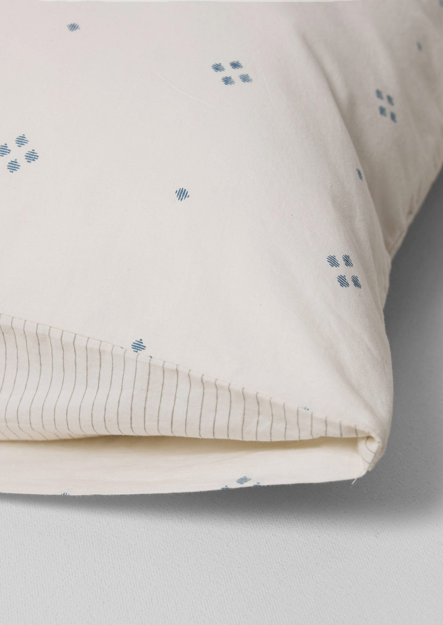 Rowan Print Housewife Pillowcase Set | Ecru/Soft Blue