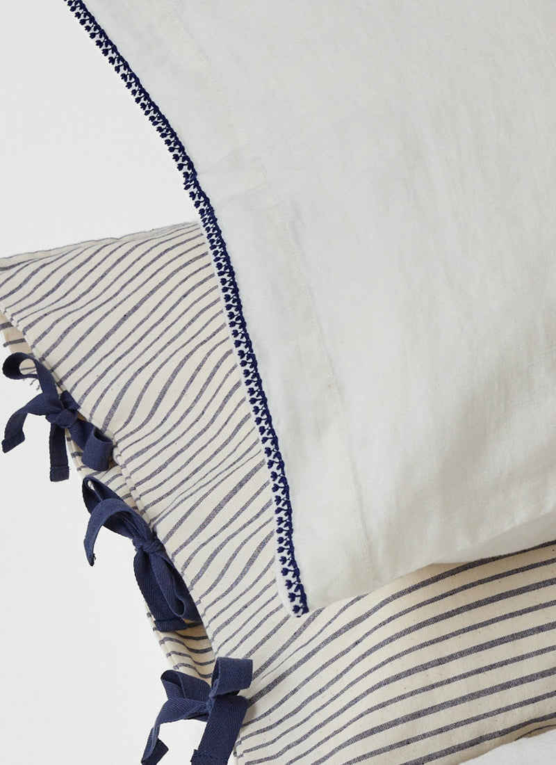 Bud Embroidered Housewife Pillowcase Set | Ivory/Delft Blue