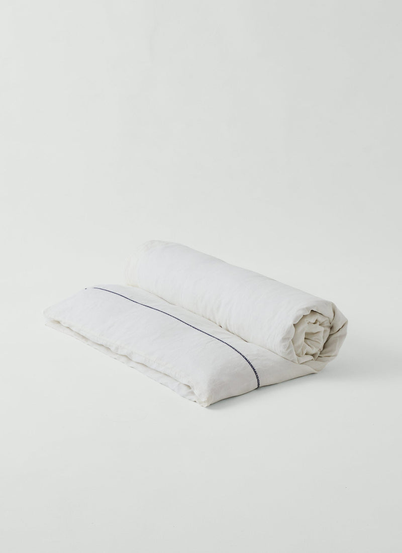 Bud Embroidered Duvet Cover | Ivory/Delft Blue