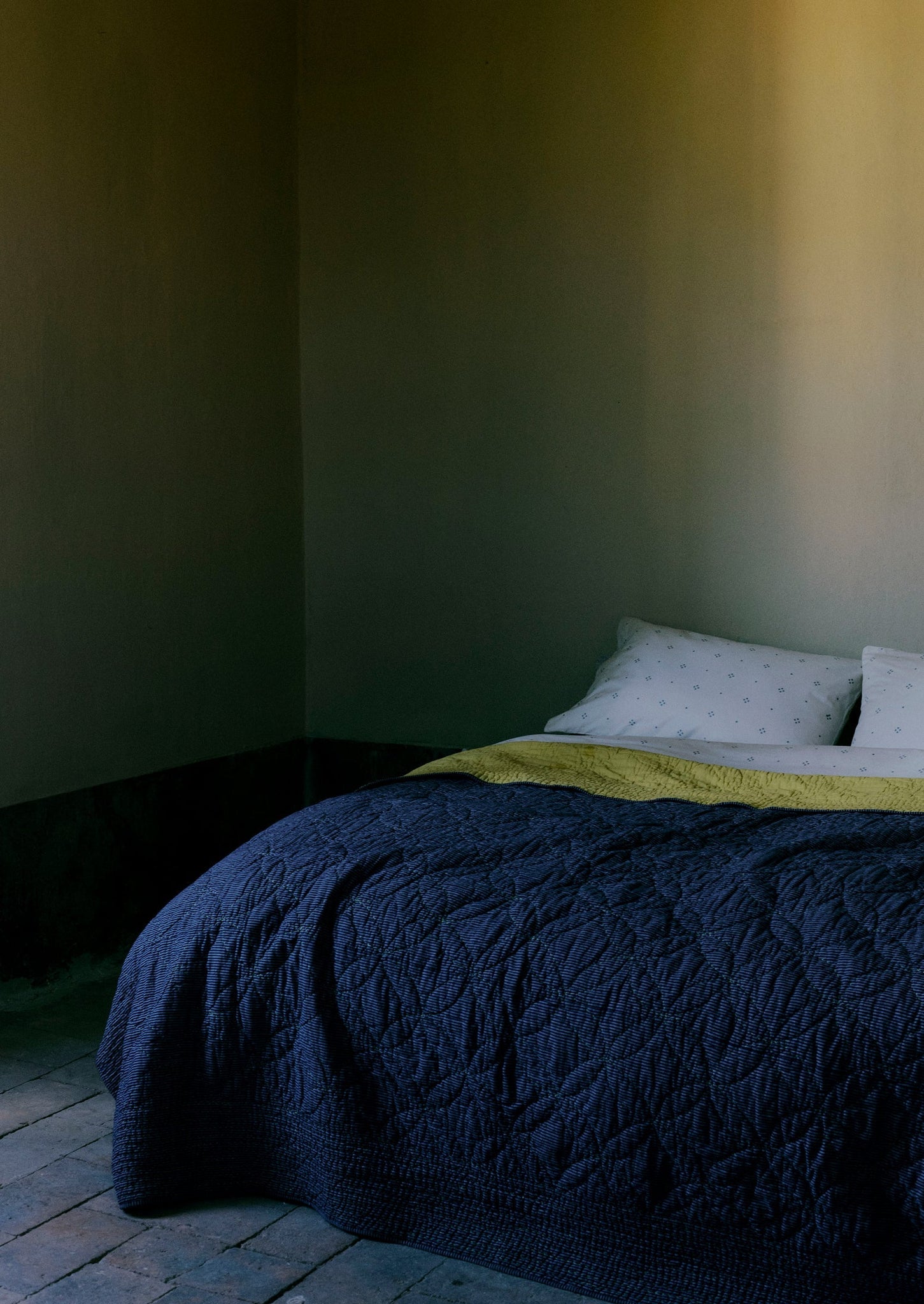 Fresco Stitched Quilt | Midnight/Citrus