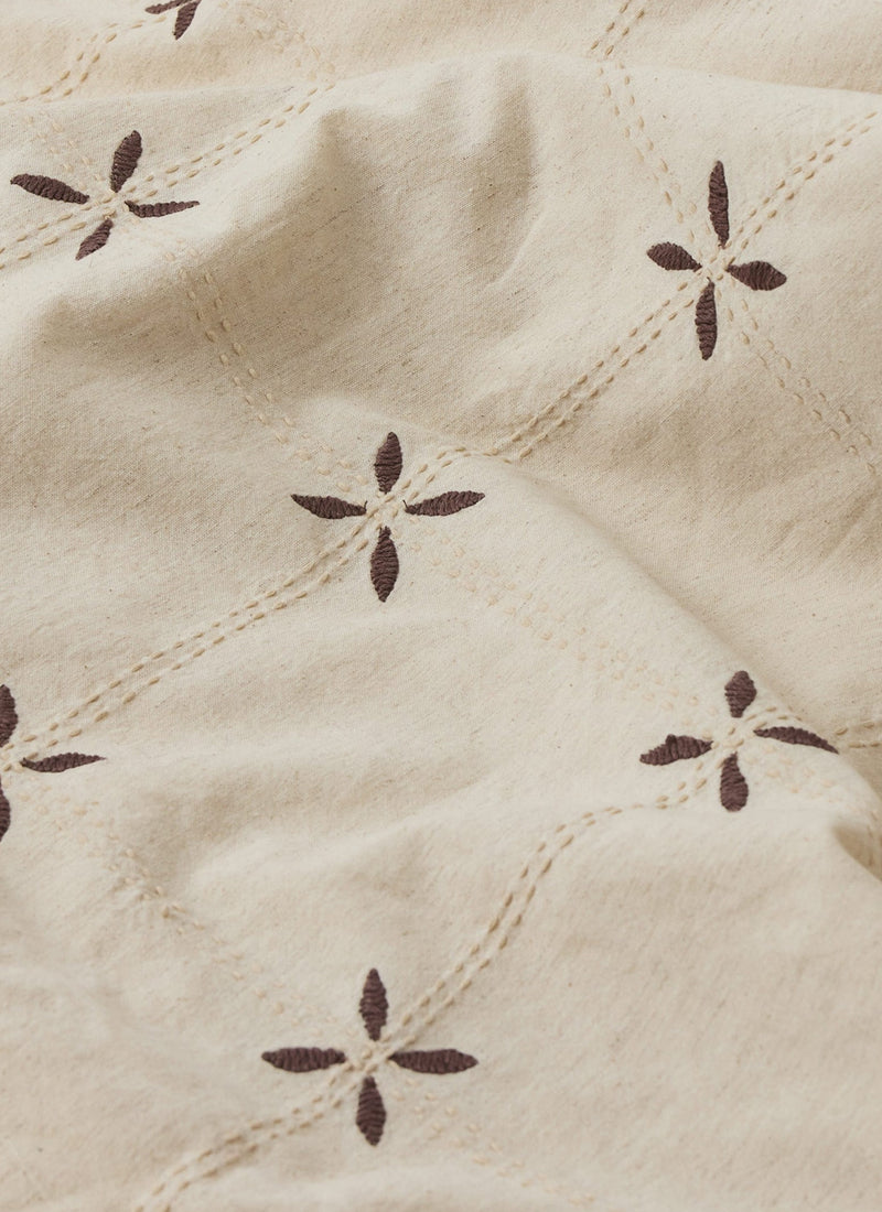Tiled Petal Cotton Linen Lightweight Bedspread | Ecru/Slate