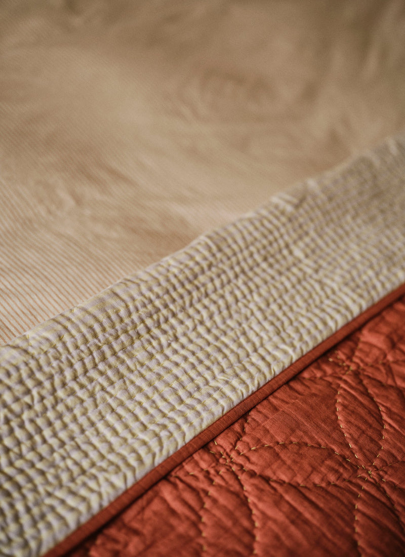 Sicily Stitch Lightweight Quilt | Blush/Lavender