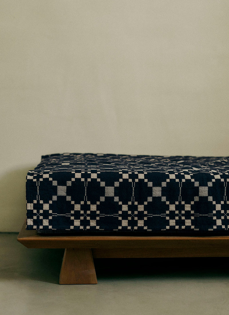 Lattice Cloth Throw | Indigo