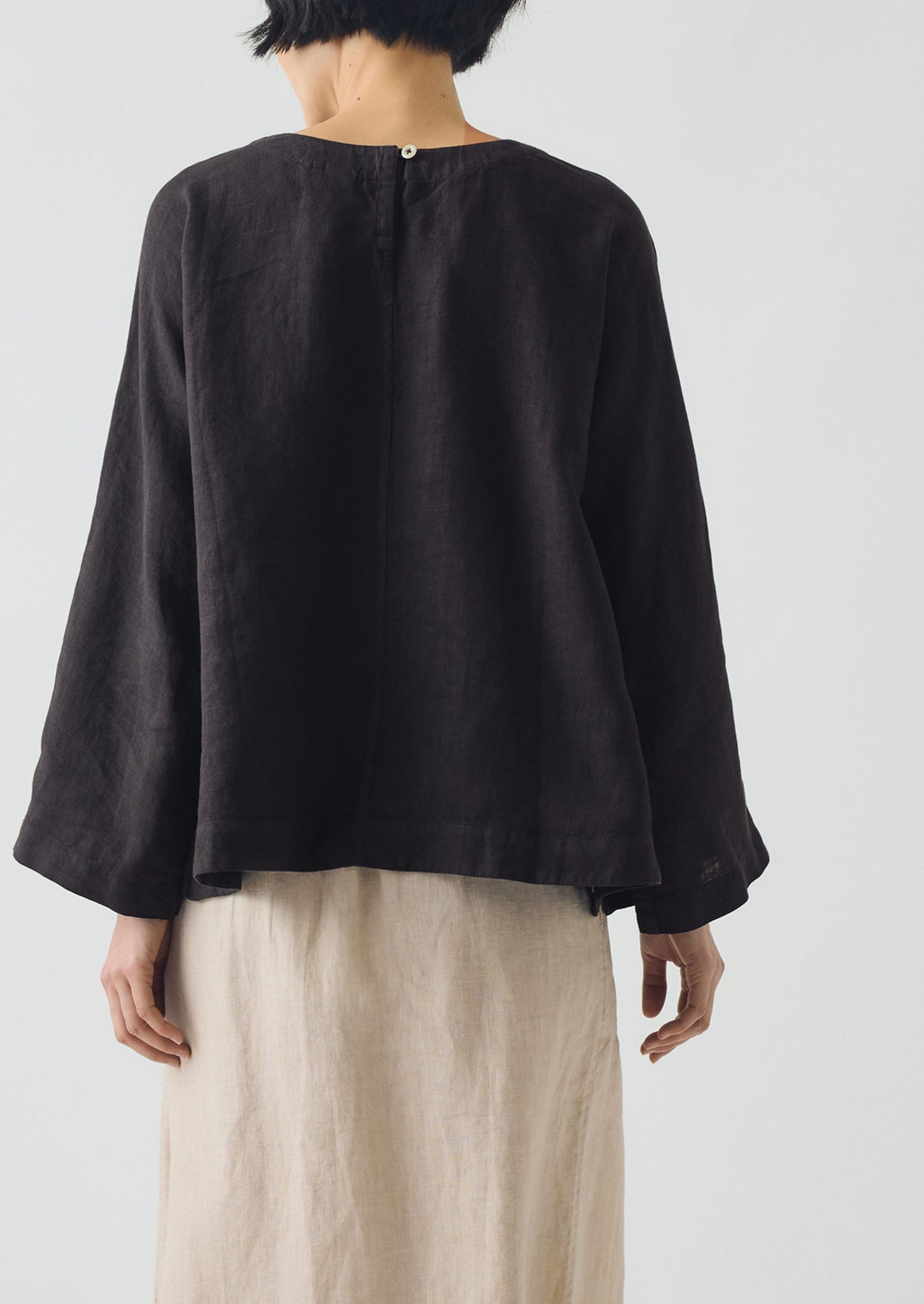 Garment Dyed Linen Top | Black Pepper