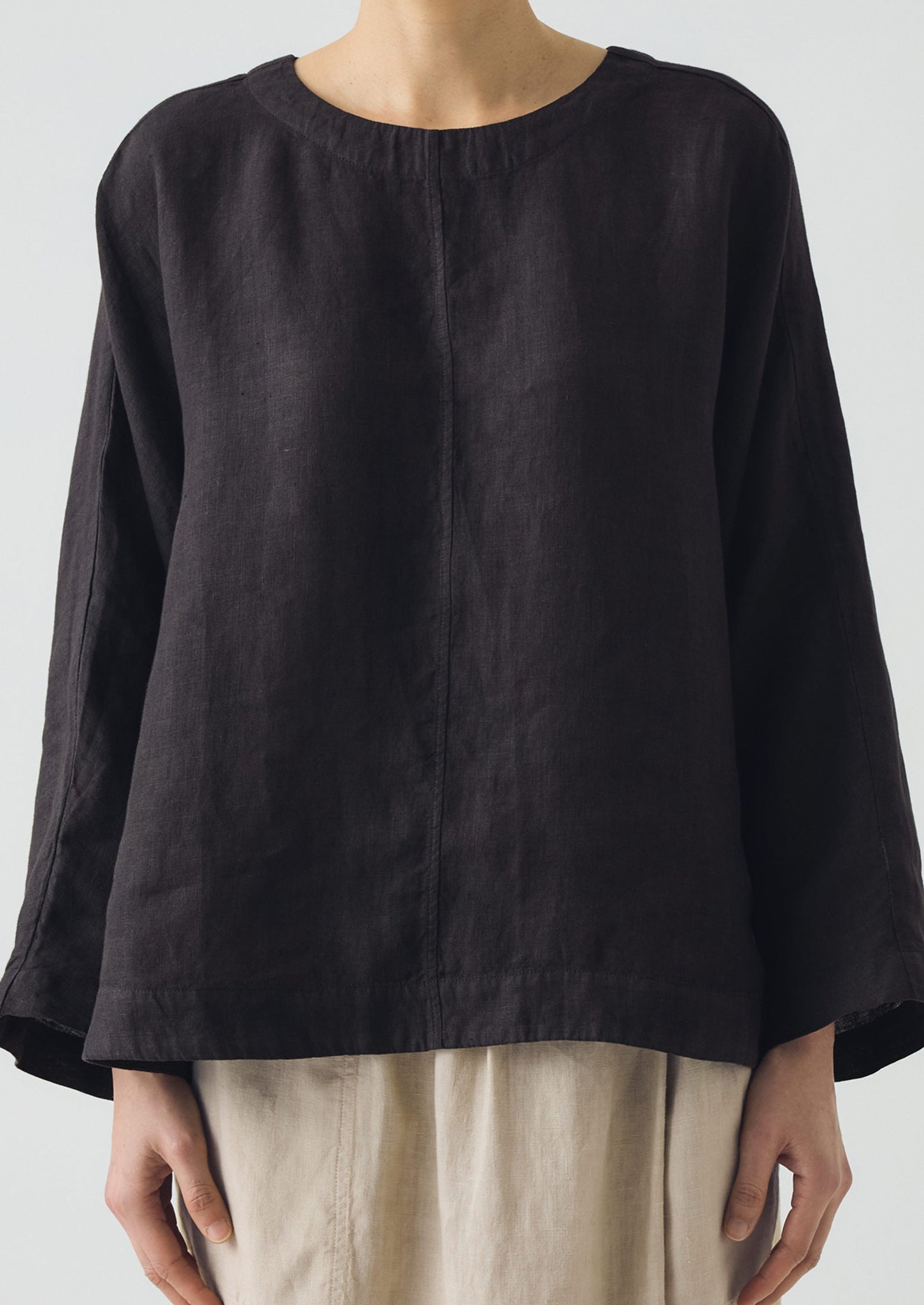 Garment Dyed Linen Top | Black Pepper