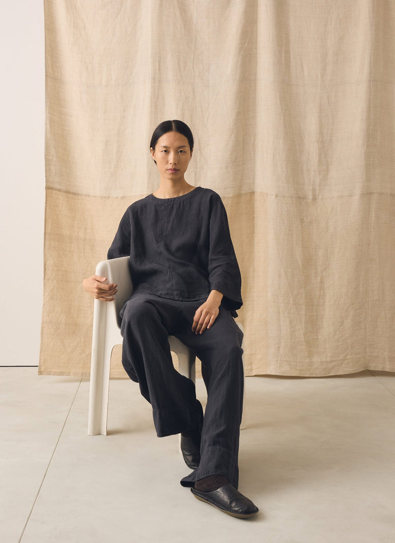 Garment Dyed Linen Top | Black Pepper