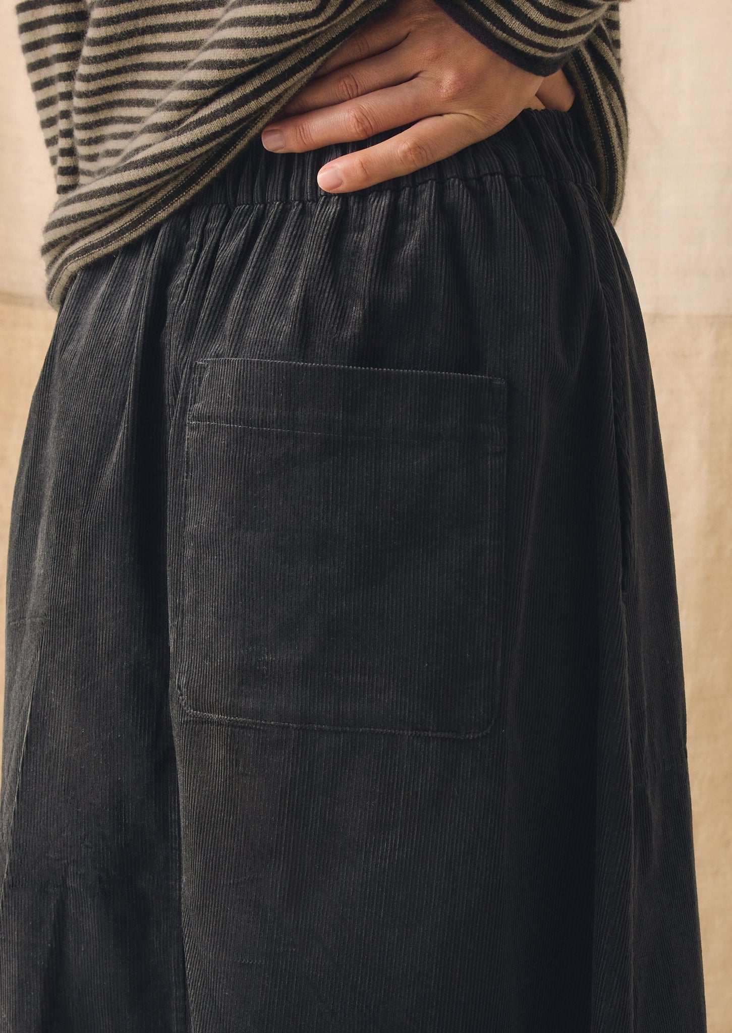 Organic Cord Pull On Skirt | Charcoal
