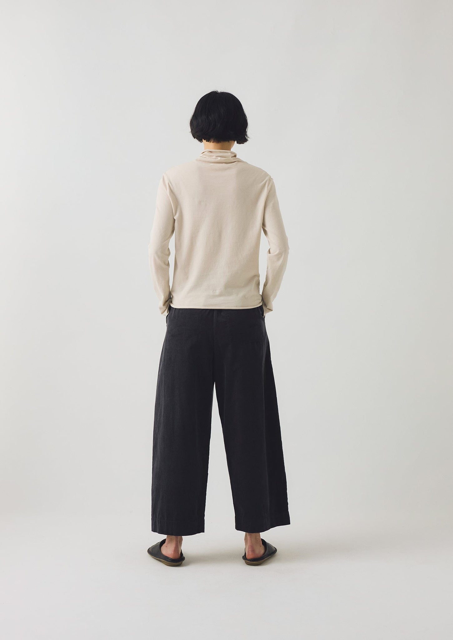 Organic Cord Barrel Leg Trousers | Charcoal