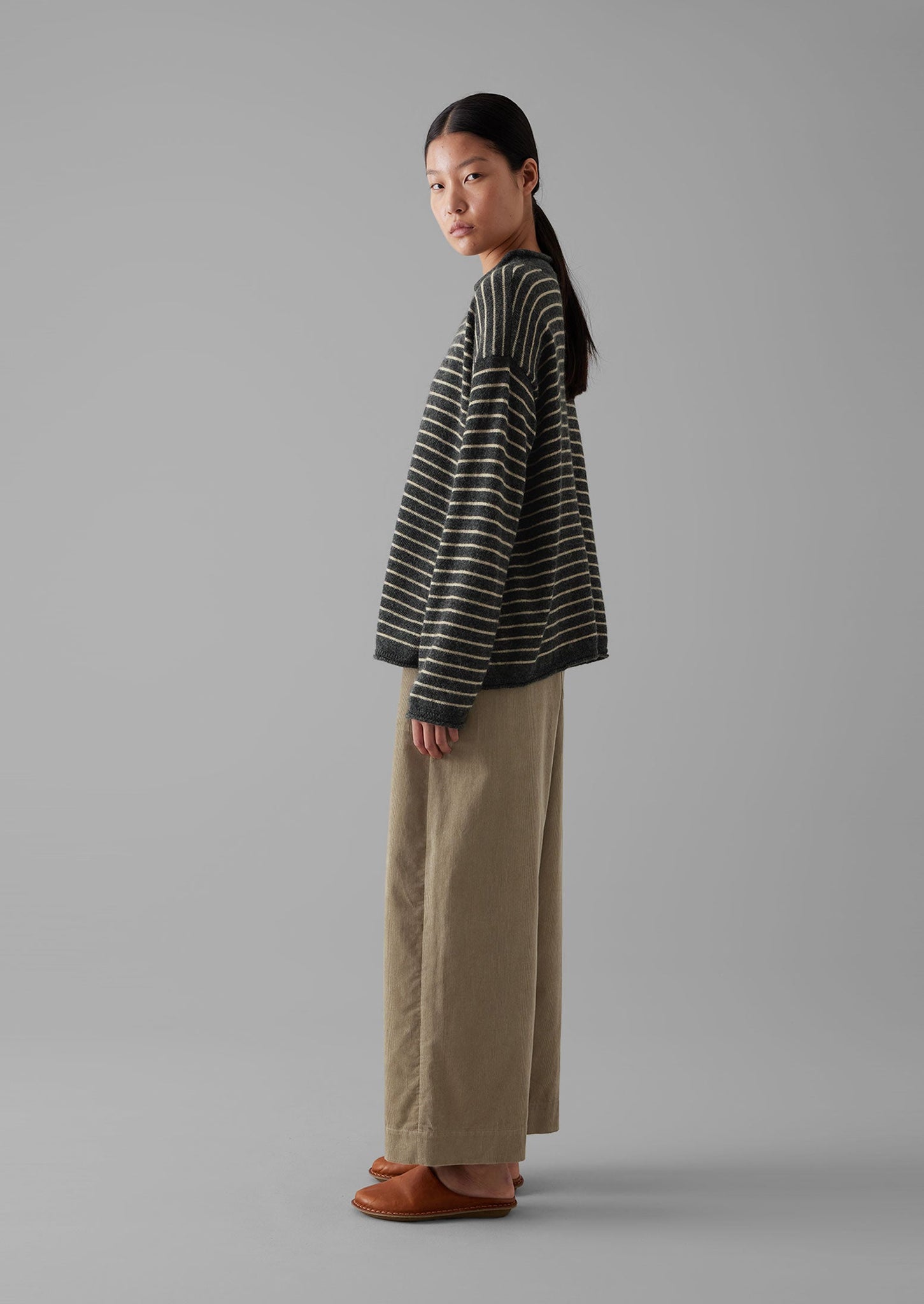 Organic Cord Barrel Leg Trousers | Green Stone