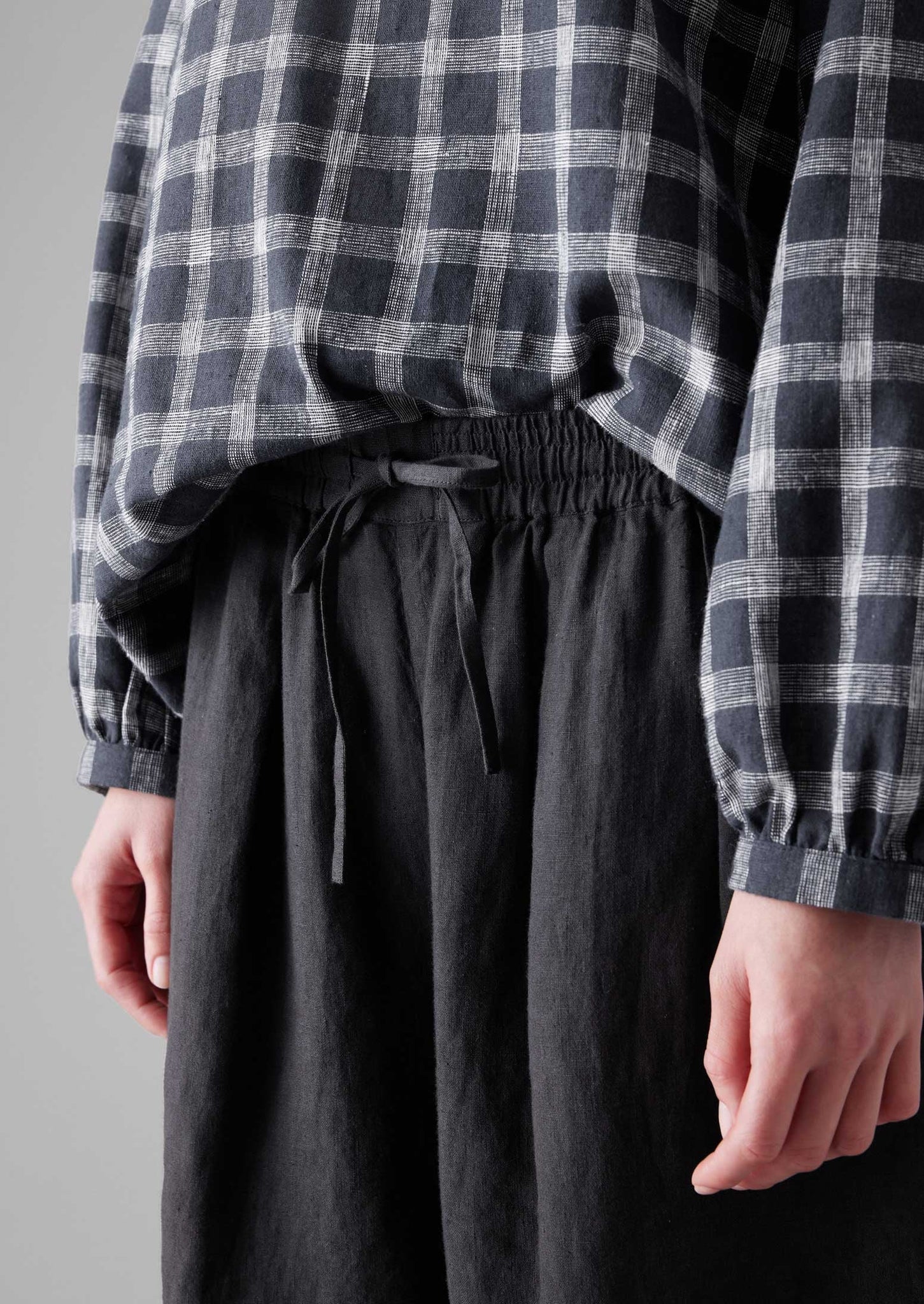 Garment Dyed Drawstring Shorts | Black Pepper