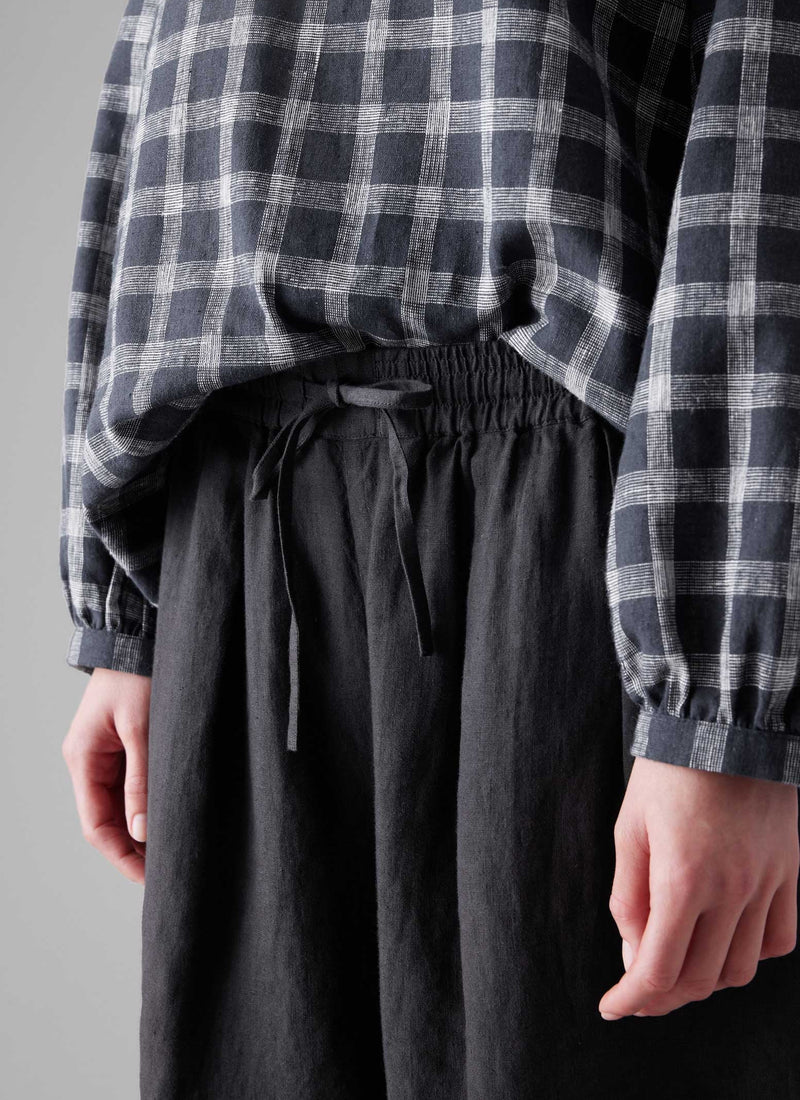 Garment Dyed Drawstring Shorts | Black Pepper