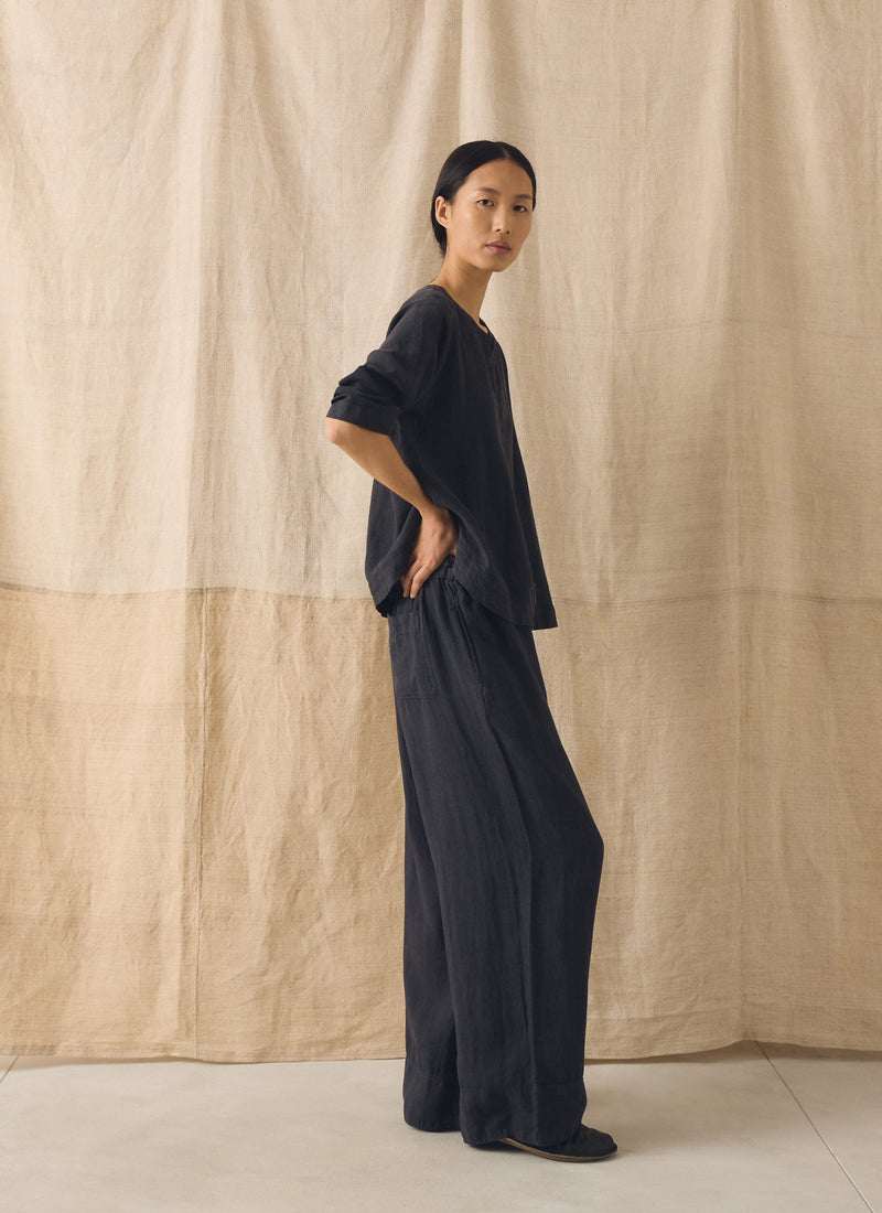 Garment Dyed Linen Wide Leg Trousers | Black Pepper