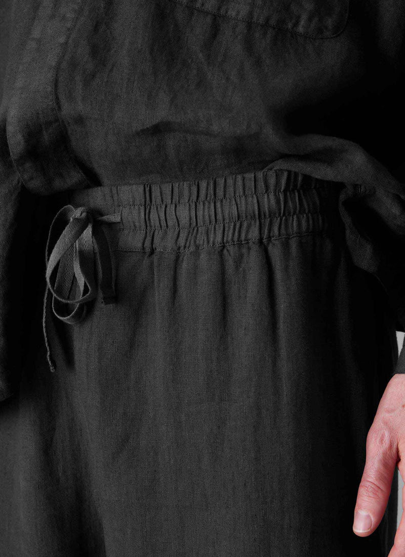 Garment Dyed Linen Drawstring Trousers | Black Pepper