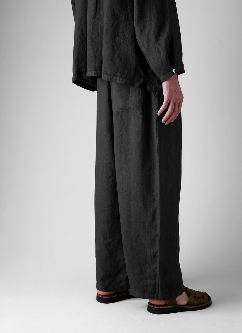 Garment Dyed Linen Drawstring Trousers | Black Pepper