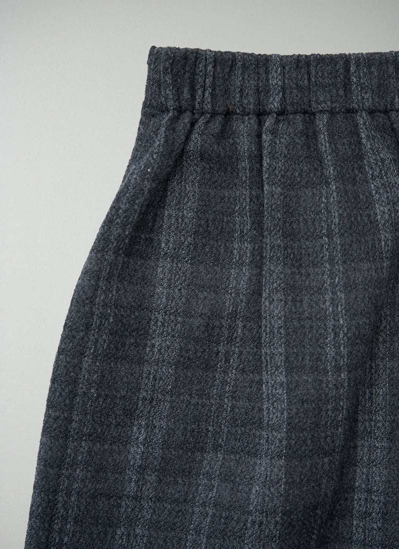 Reworn Wool Plaid Skirt Size 18 (332) | Soft Grey