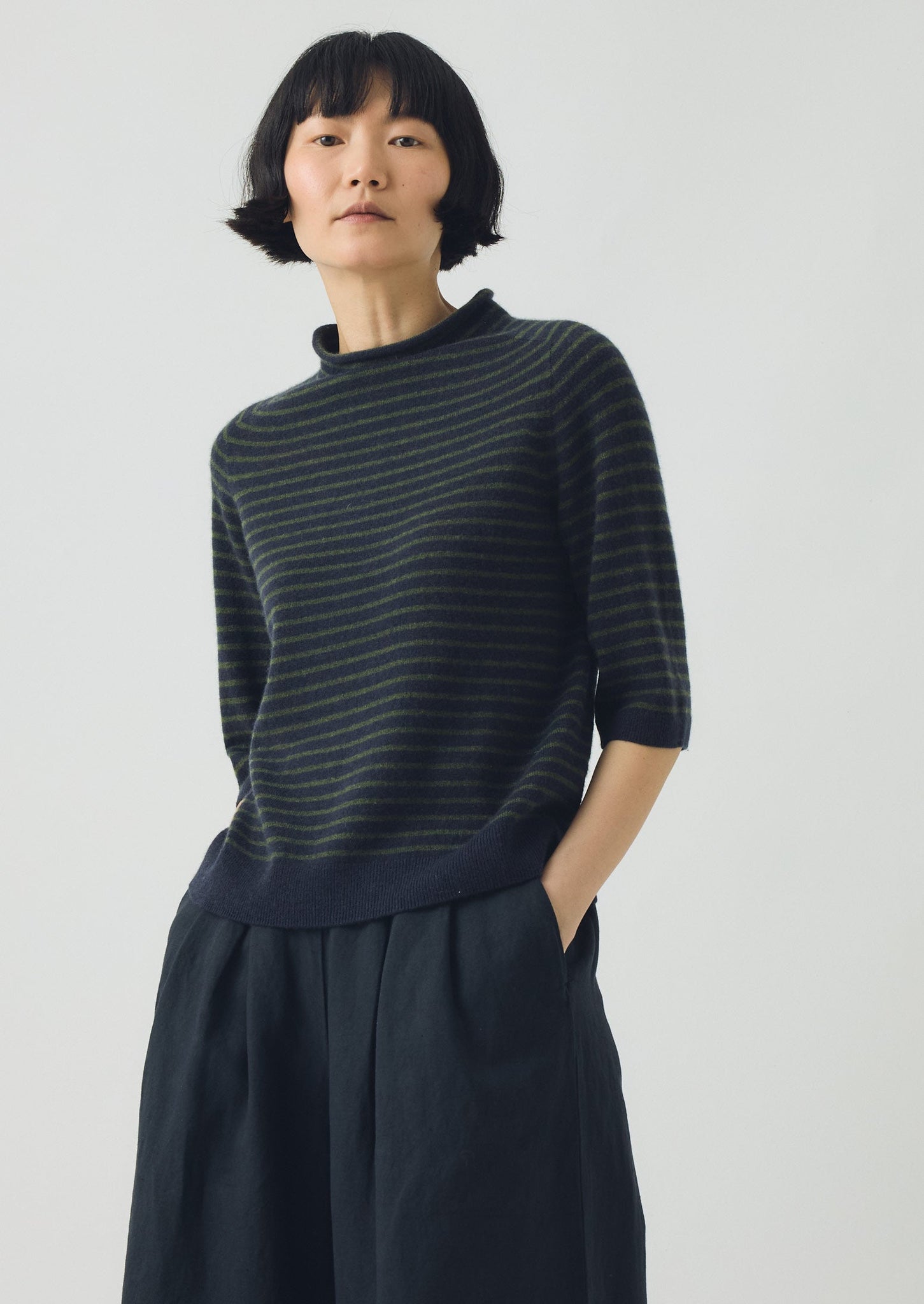 Stripe Wool Cashmere Half Sleeve Sweater | Dark Navy/Olive