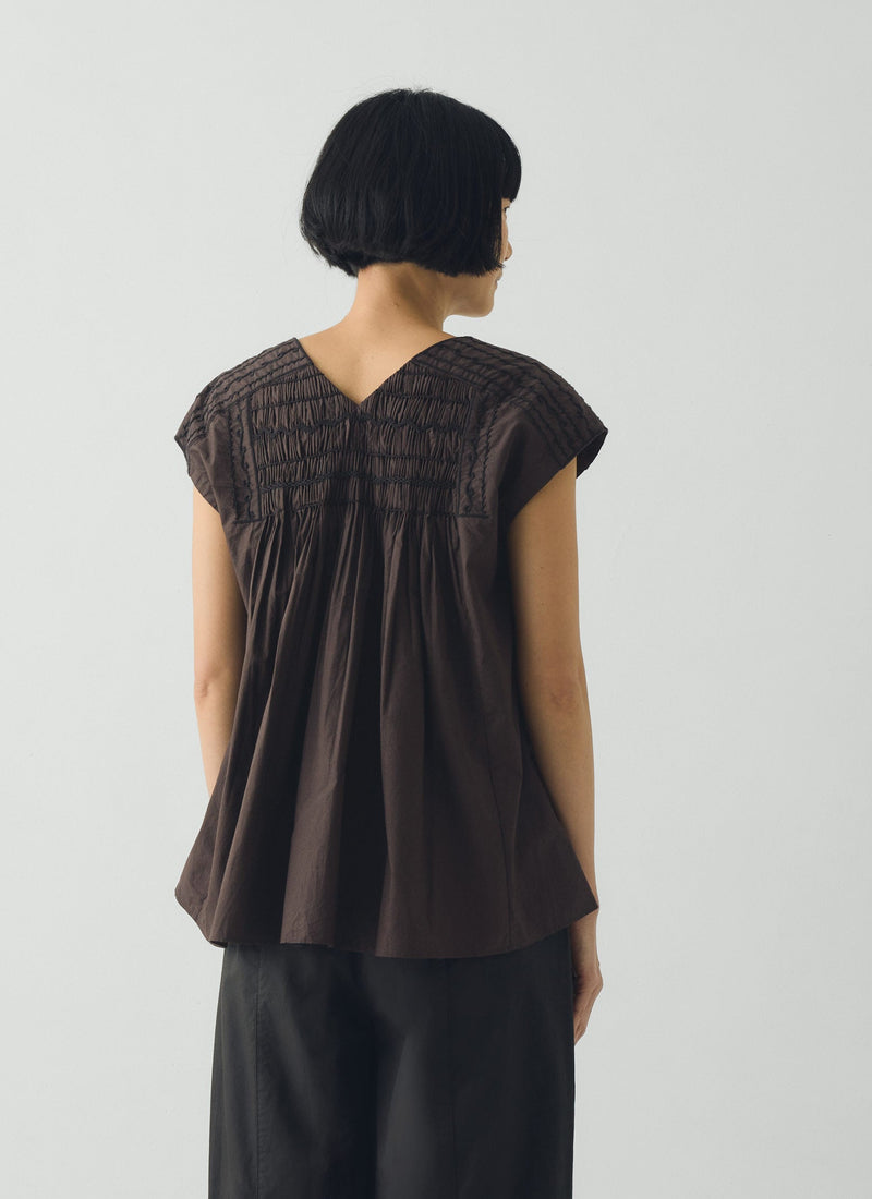 Contrast Smocked Cotton Top | Black Walnut